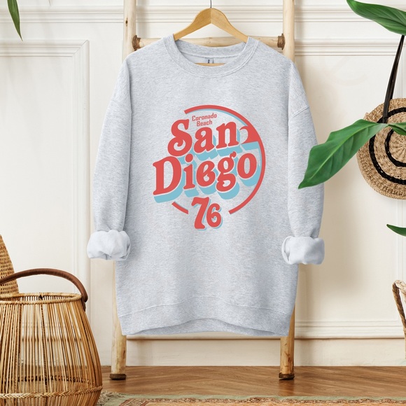 Retro San Diego Graphic Crewneck Sweatshirt - Picture 5 of 10